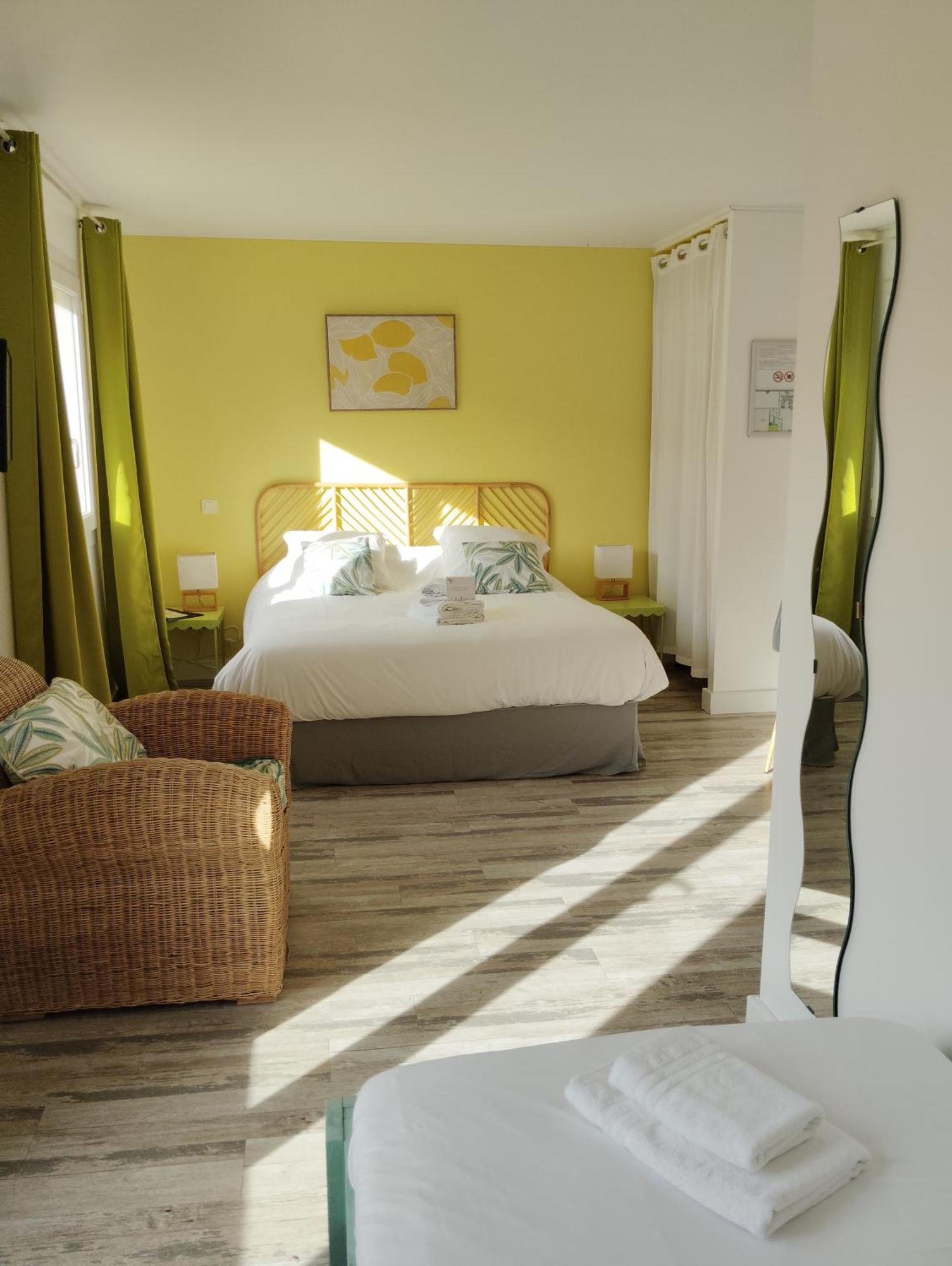 Hotel Les Calanques Les Issambres Buitenkant foto