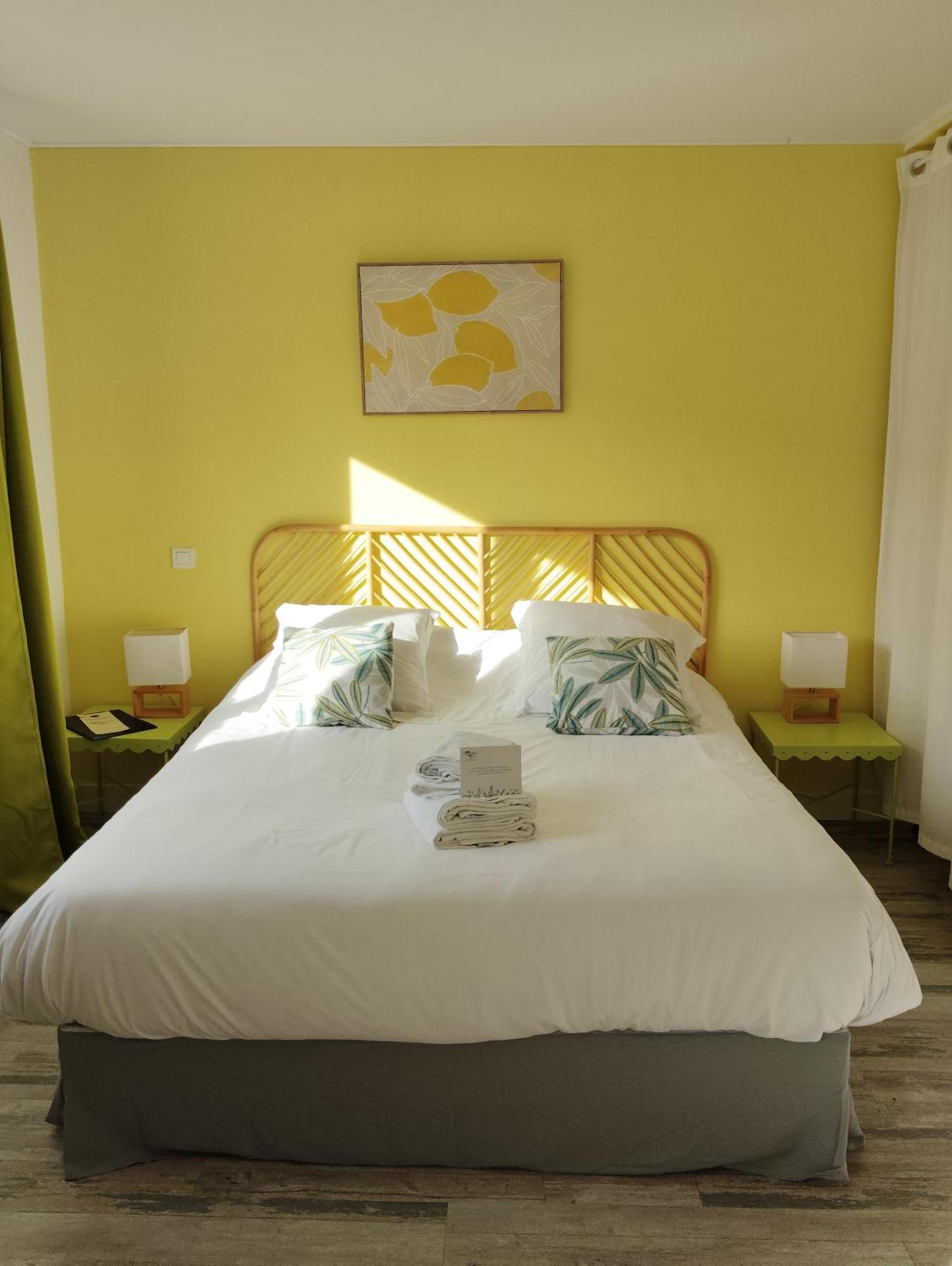 Hotel Les Calanques Les Issambres Buitenkant foto